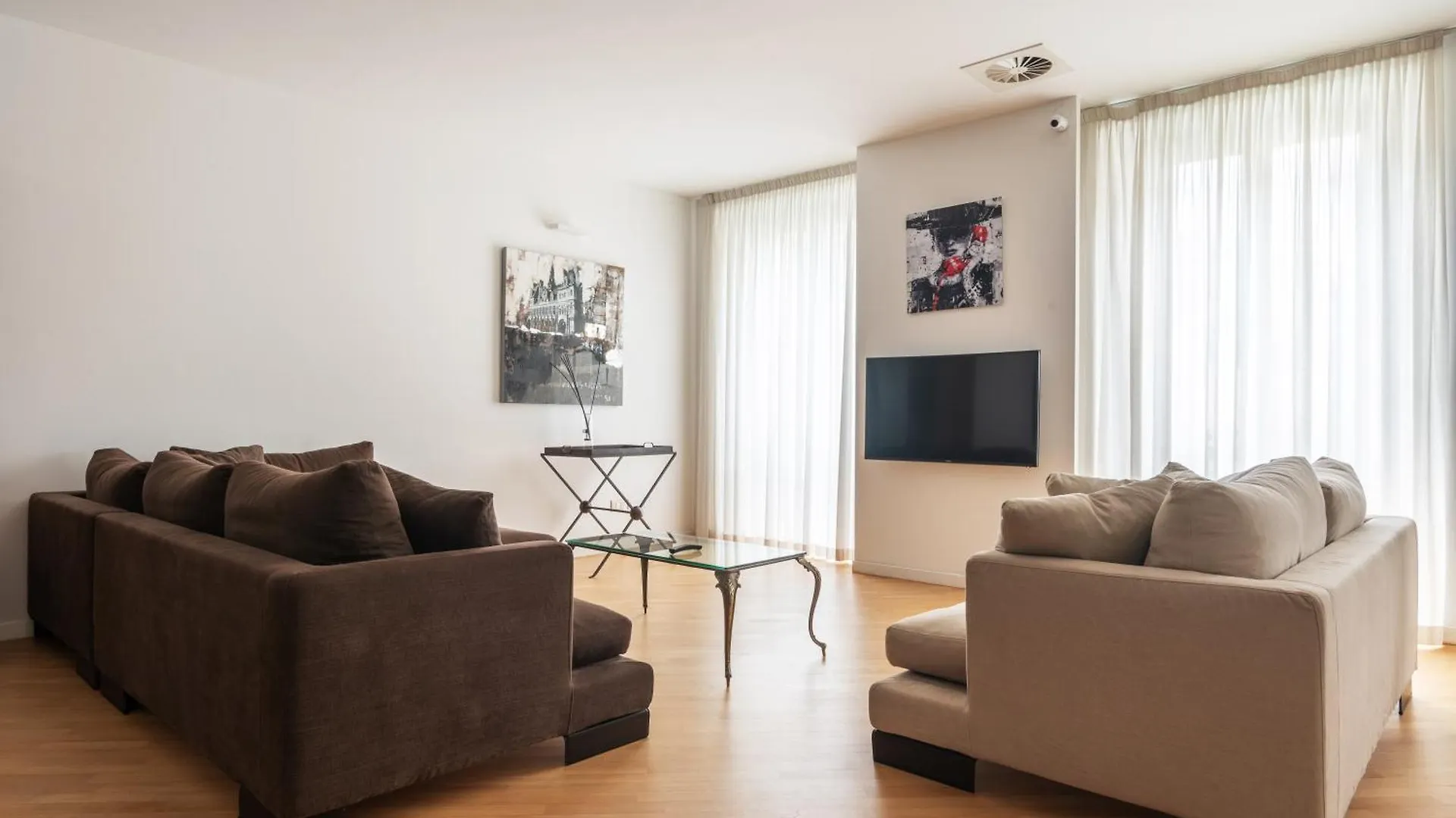 Ampio E Luminoso Trilocale In Zona Moscova Apartment Milan
